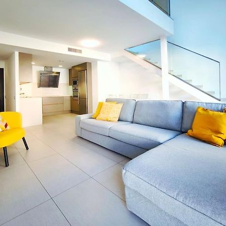 Moderno Apartamento Duplex En Terrassa Centro Exteriör bild