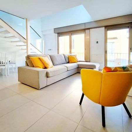 Moderno Apartamento Duplex En Terrassa Centro Exteriör bild
