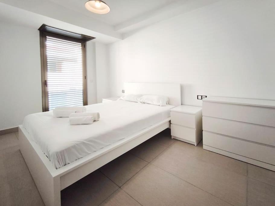 Moderno Apartamento Duplex En Terrassa Centro Exteriör bild