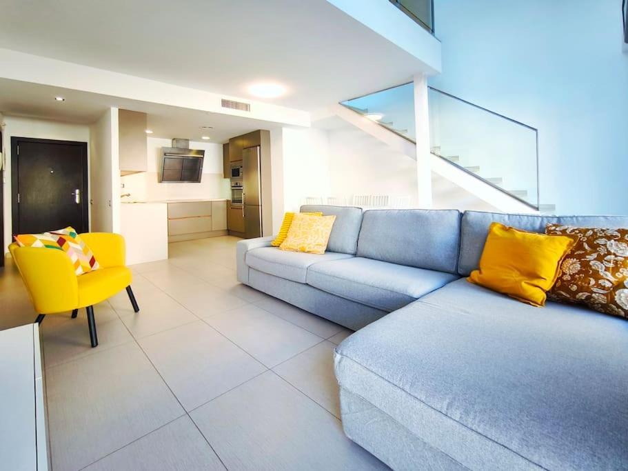 Moderno Apartamento Duplex En Terrassa Centro Exteriör bild