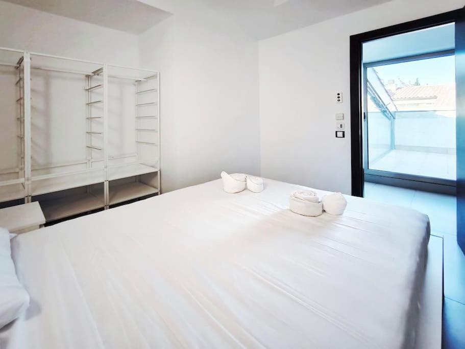Moderno Apartamento Duplex En Terrassa Centro Exteriör bild