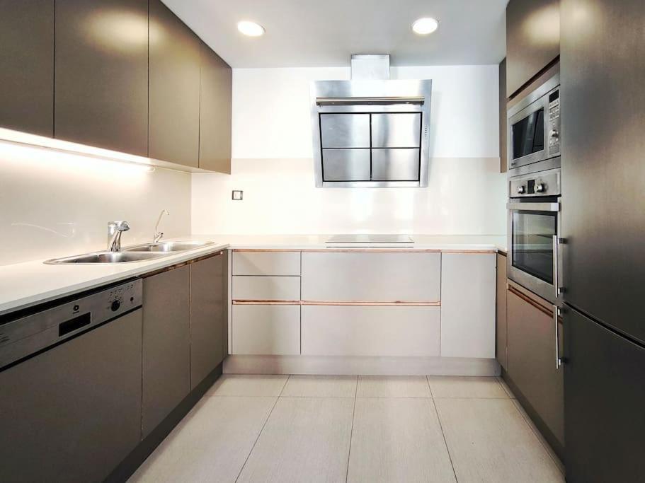 Moderno Apartamento Duplex En Terrassa Centro Exteriör bild