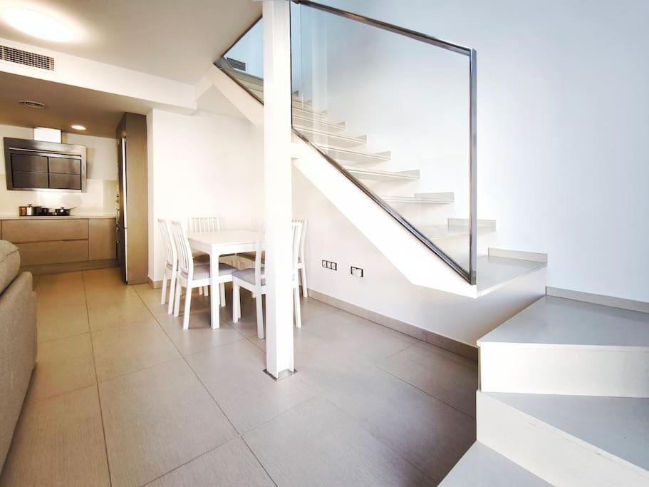 Moderno Apartamento Duplex En Terrassa Centro Exteriör bild